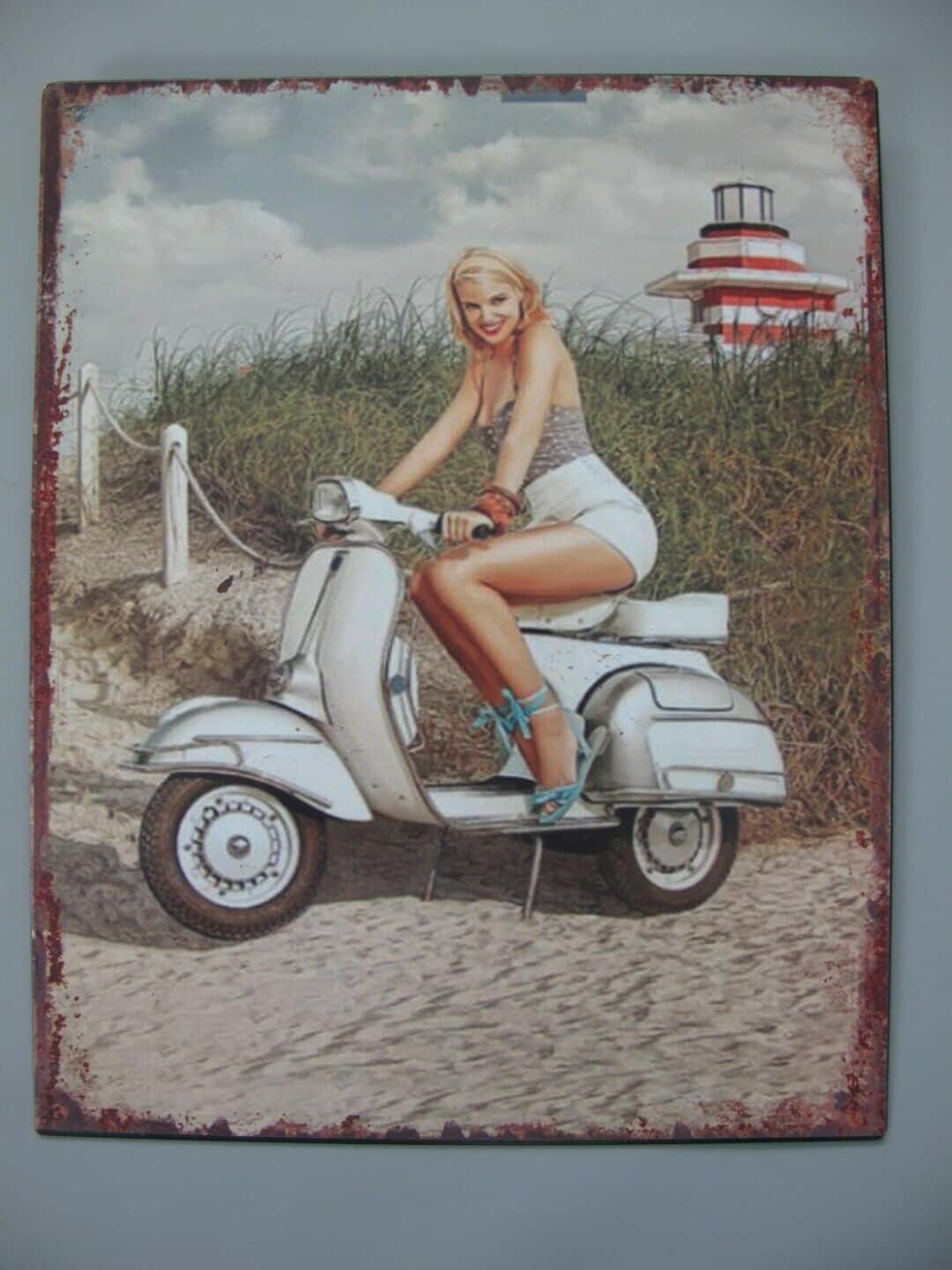 Blechschild Wandschild Pin Up Scooter Strand 25 cm