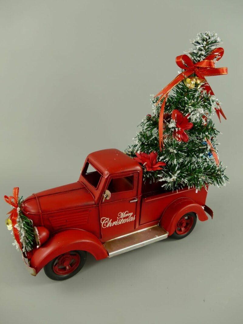 Roter Pickup mit Weihnachtsbaum, Deko 1