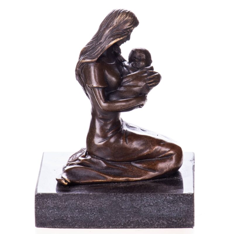 sehr schöne Bronze "Mutter und Kind", H. ca. 12cm Einen Mutter mit langen Kleid sitzend auf den Knien und in ihrem Armen liebevoll haltend, ein Baby.. signiert Milo  Bronzeguss auf Steinsockel