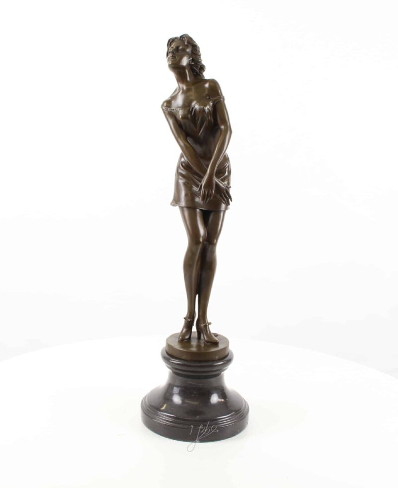 Bronzeskulptur eines nachdenklichen Mädchens Namens Pensive 